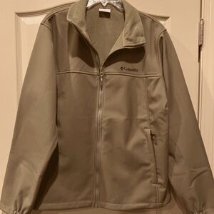 Men’s Columbia Soft shell Jacket Large NWOT